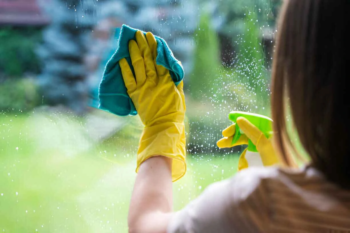 Window Cleaning Services in Dubai | The Fast Clean